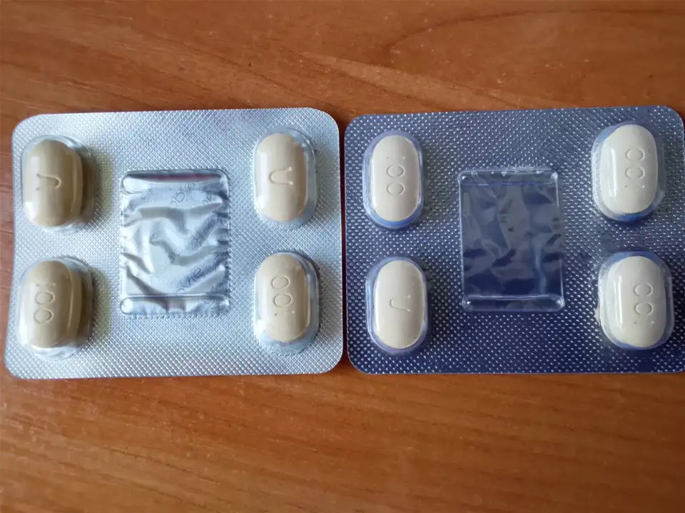 Blisters with tablets: original and counterfeit Venclyxto